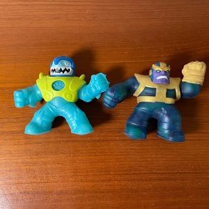 Heroes of Goo Jit Zu Marvel Thanos Squishy & Galaxy Blast Thrash Action Figures